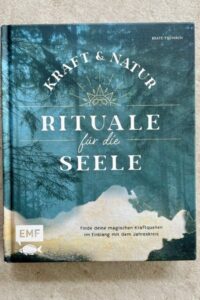 Cover des Buches 'Kraft & Natur - Rituale für die Seele'